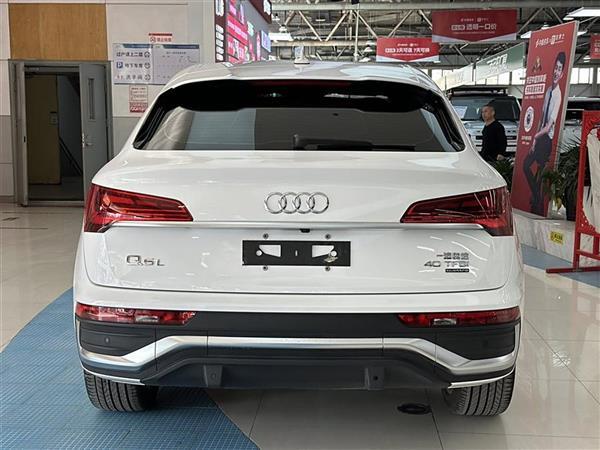 µQ5L Sportback 2022 40 TFSI 