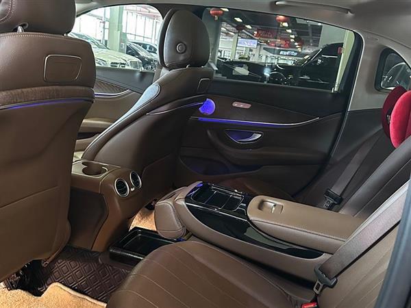E 2018 Ŀ E 200 L