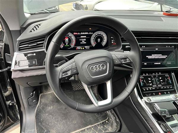 µQ8 2022 55 TFSI 