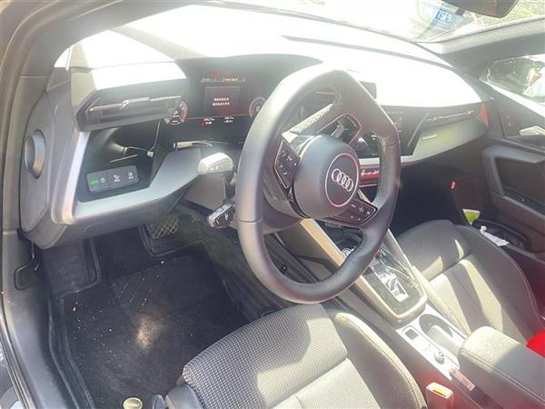 µA3 2023 Ŀ Sportback 35 TFSI ȡ˶