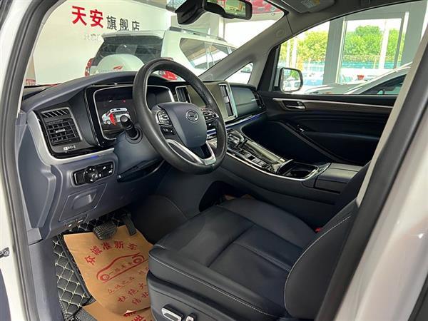 M8 2023 ϵ 390T 