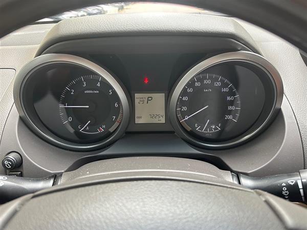 () 2017 4.0L Զ