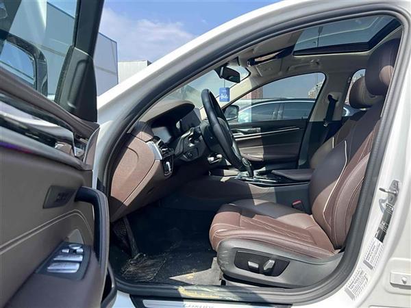 5ϵ 2022 Ŀ 525Li װ