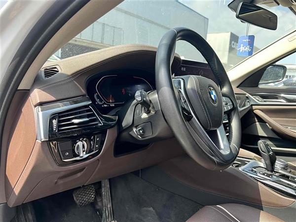 5ϵ 2022 Ŀ 525Li װ