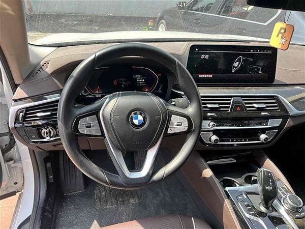 5ϵ 2022 Ŀ 525Li װ