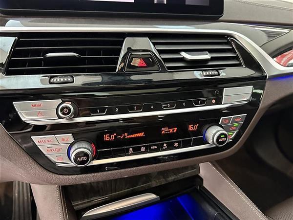 5ϵ 2022 Ŀ 525Li װ