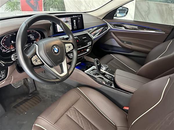 5ϵ 2022 Ŀ 525Li װ