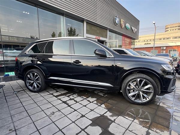 µQ7 2023 55 TFSI quattro S line˶