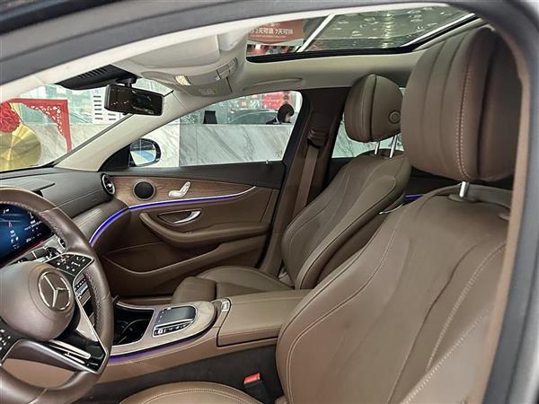 E 2022 Ŀ E 260 L