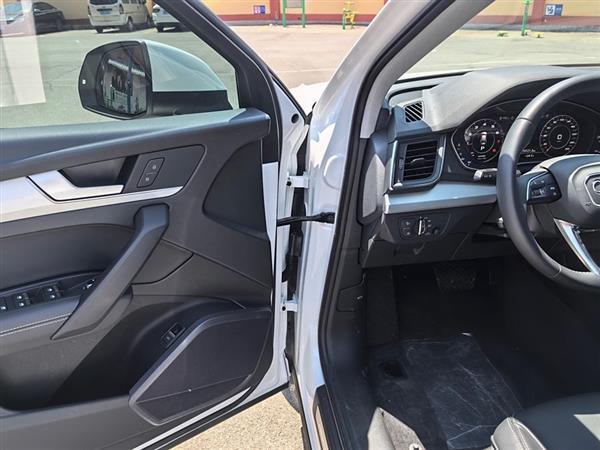µQ5L 2020 40 TFSI ʱ