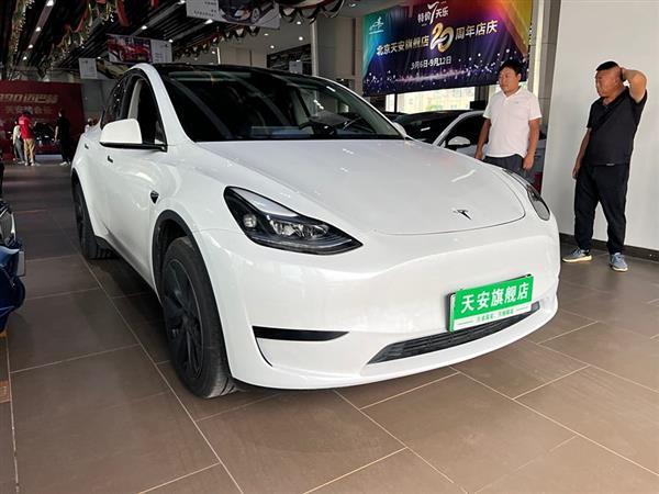 Model Y 2024 