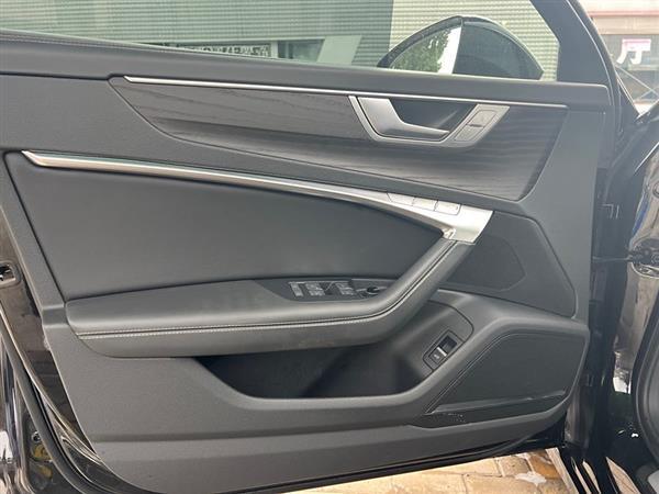 µA6L 2024 55 TFSI quattro 