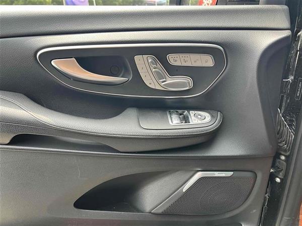 V 2020 V 260 L 