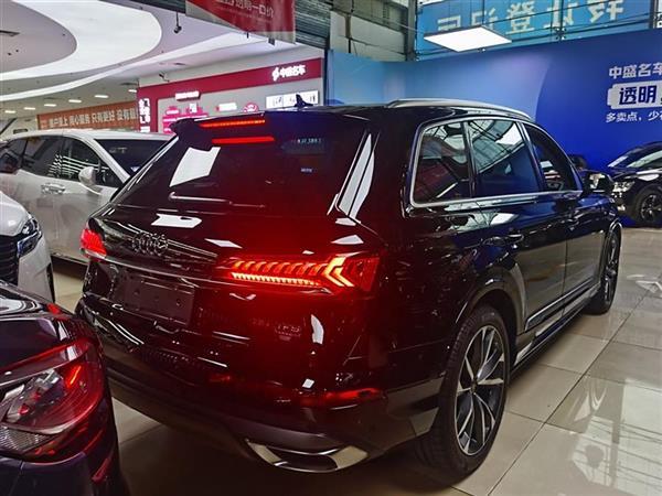 µQ7 2023 55 TFSI quattro S line˶