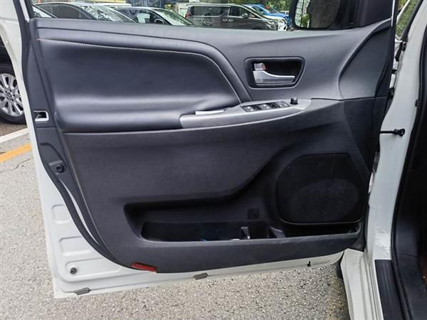 SIENNA 2014 3.5L Զ