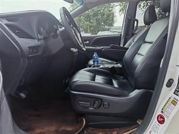 SIENNA 2014 3.5L Զ