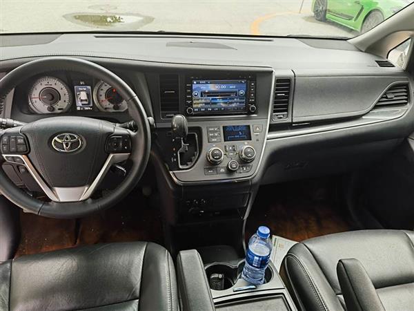 SIENNA 2014 3.5L Զ