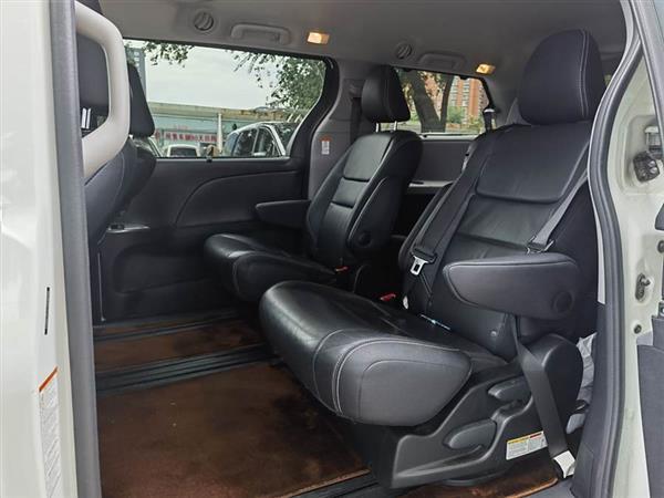 SIENNA 2014 3.5L Զ