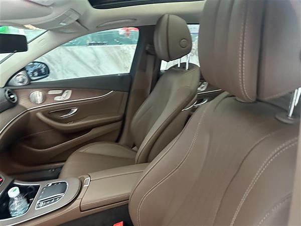 E 2021 Ŀ E 300 L 