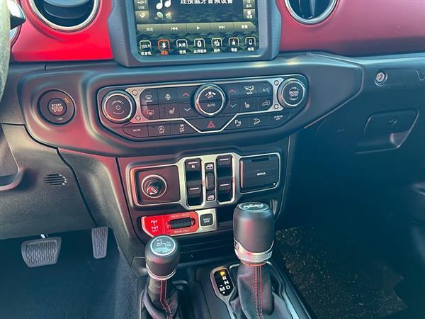  2019 2.0T Rubicon Ű V