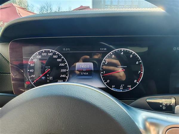 E 2019 Ŀ E 300 L ˶