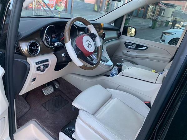 V 2022 V 260 L 