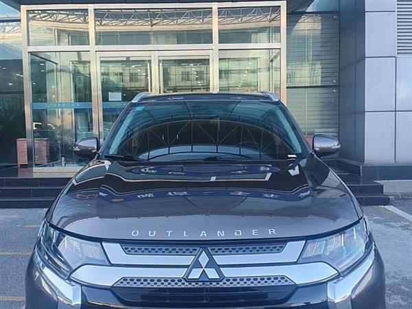ŷ 2019 2.4L  5 V