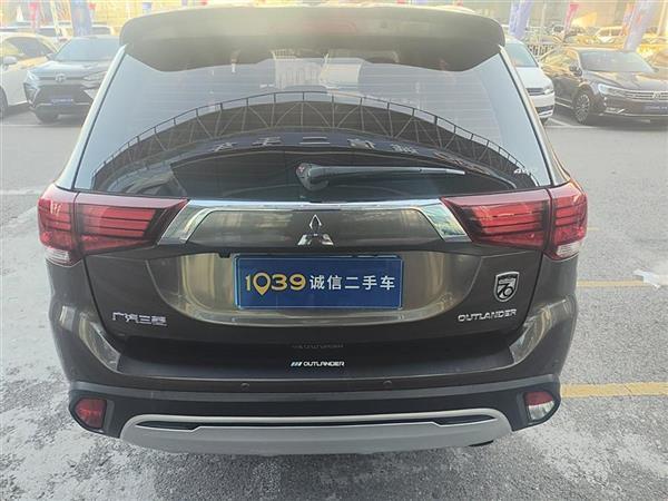 ŷ 2019 2.4L  5 V