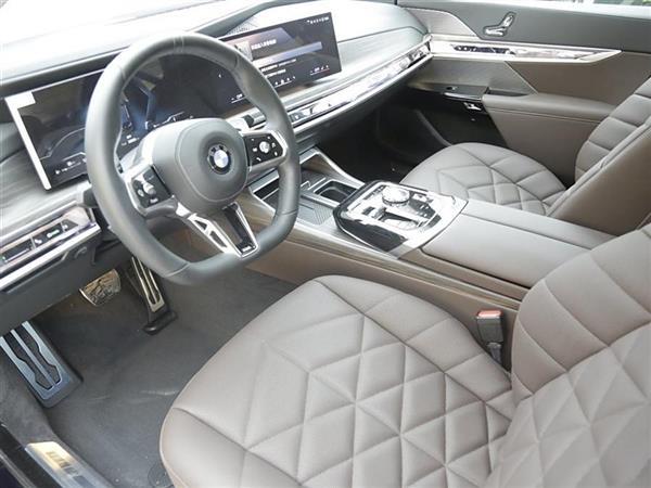 7ϵ 2023 735Li M˶װ