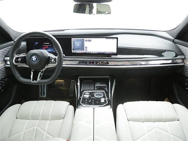 i7 2023 xDrive60L M˶װ