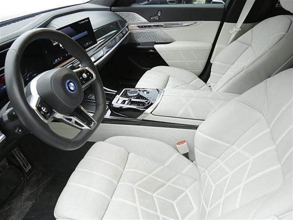 i7 2023 xDrive60L M˶װ