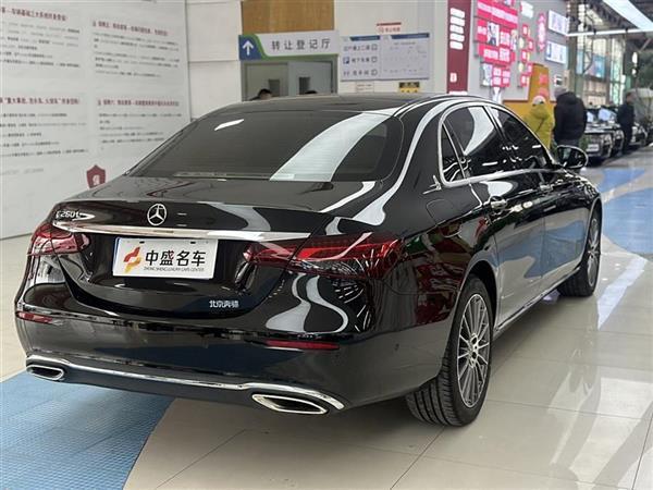 E 2022 Ŀ E 260 L
