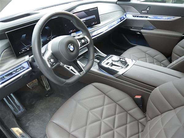 7ϵ 2023 735Li M˶װ