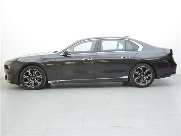 7ϵ 2023 735Li װ