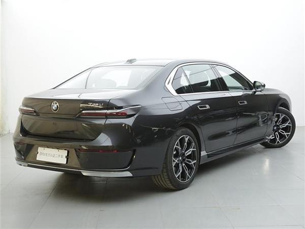 7ϵ 2023 735Li װ