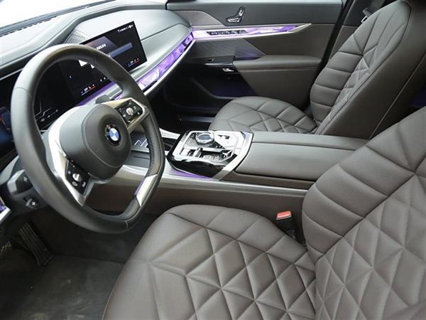 7ϵ 2023 735Li װ