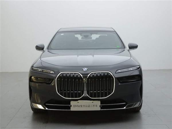 7ϵ 2023 740Li  װ