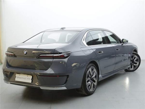 7ϵ 2023 740Li  װ