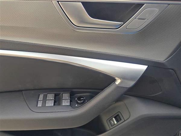µA6L 2024 45 TFSI quattro ѡ