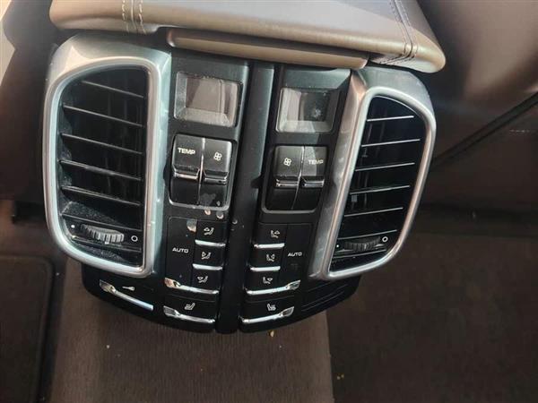 Cayenne 2011 Cayenne Turbo 4.8T