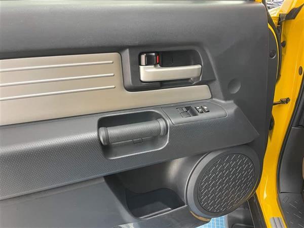 FJ · 2019 4.0L ж