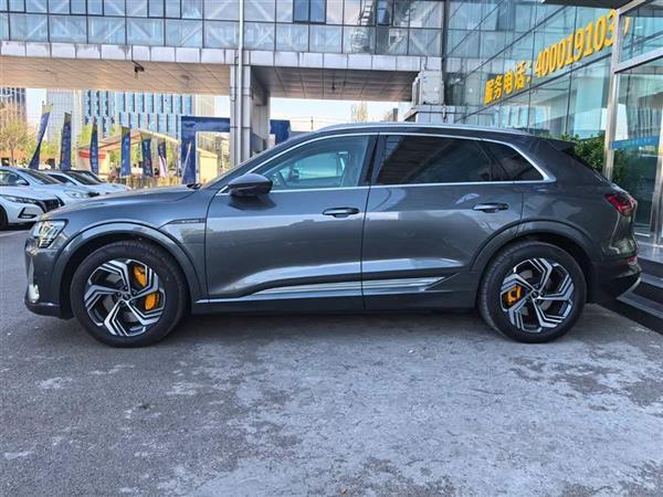 µe-tron 2021 50 quattro ѡ