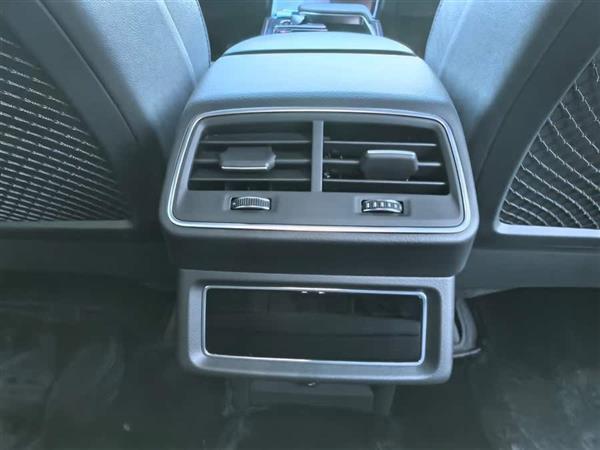 µe-tron 2021 50 quattro ѡ