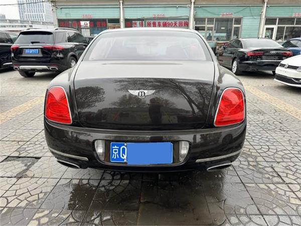 ɳ 2010 6.0T 
