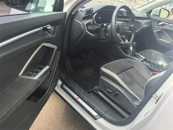µQ3 2019 45 TFSI quattro 