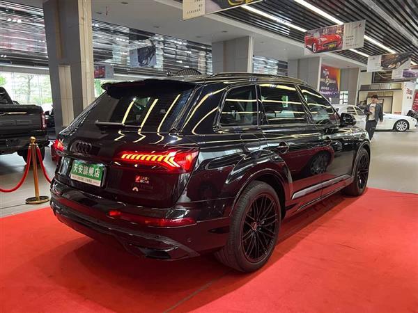 µQ7 2023 55 TFSI quattro S line˶