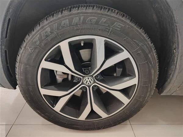 ; 2019 330TSI  V