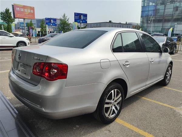  2012 1.6L Զ