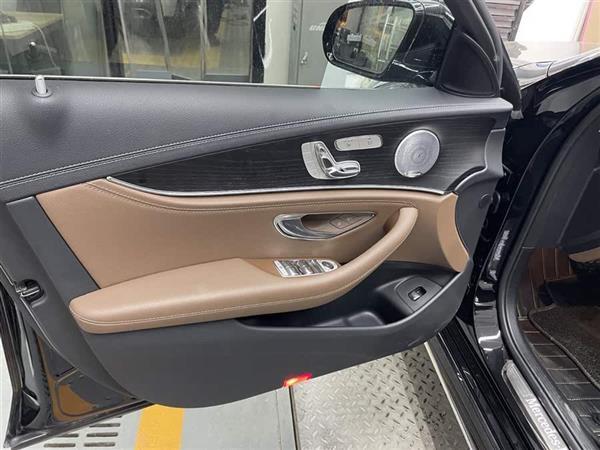 E 2019 Ŀ E 300 L ˶