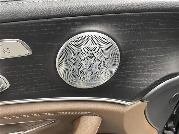 E 2019 Ŀ E 300 L ˶